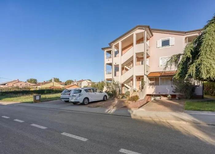 Matej Tar Apartman Porec