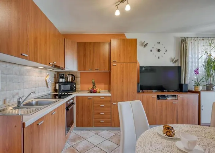 Matej Tar 아파트 *